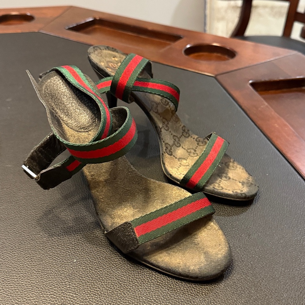 Gucci Black Sandals with Red and Green Stripes.. requires some repair